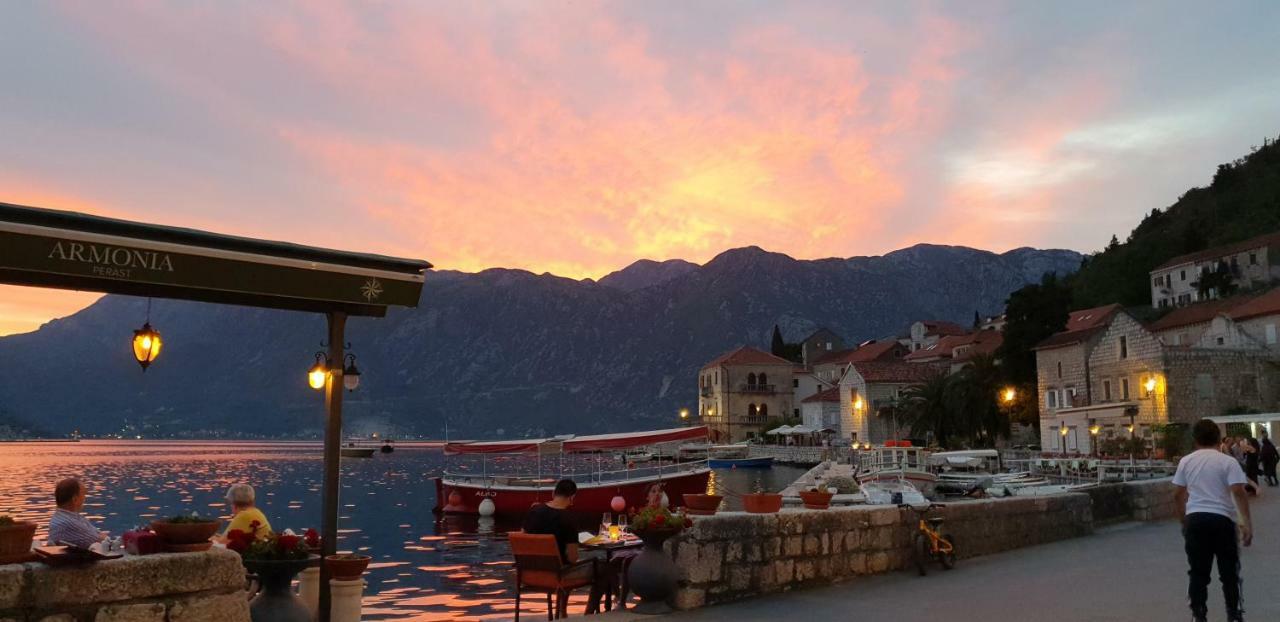 Apartmani Armonia Perast Eksteriør billede